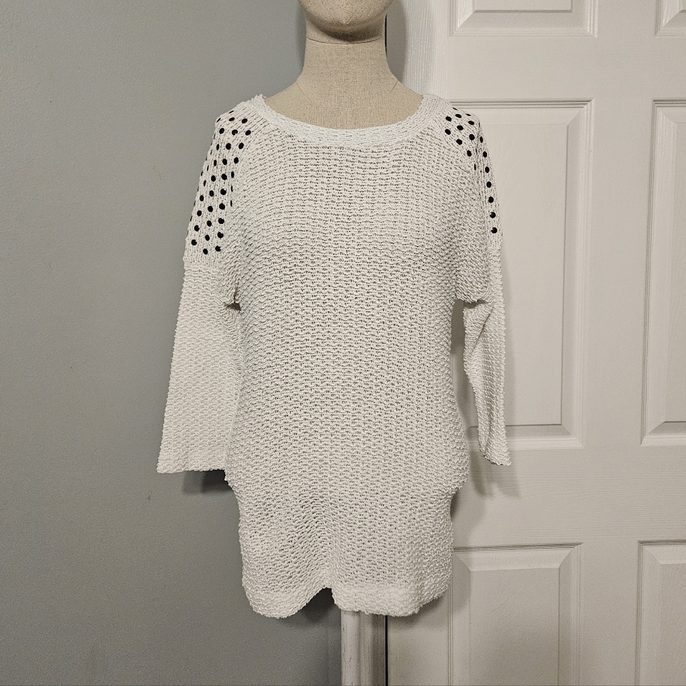 Clearance! Forever 21 White Knit Sweater with Black Details